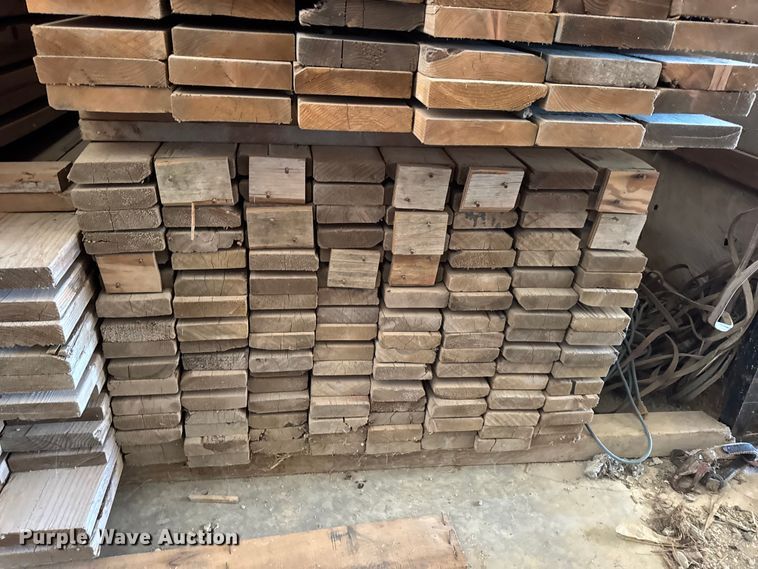 image for item EN0519 Approximately 1,900 pieces of lumber