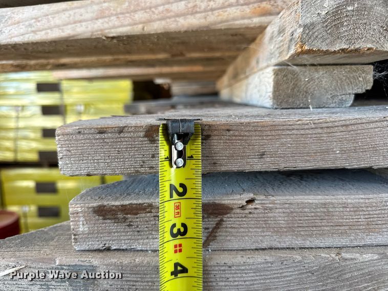 image for item EN0519 Approximately 1,900 pieces of lumber