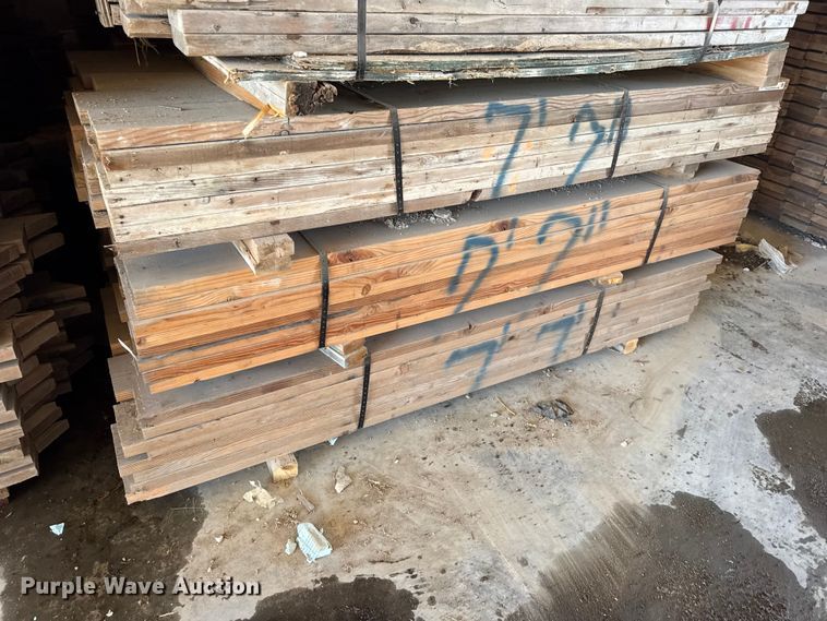 image for item EN0519 Approximately 1,900 pieces of lumber