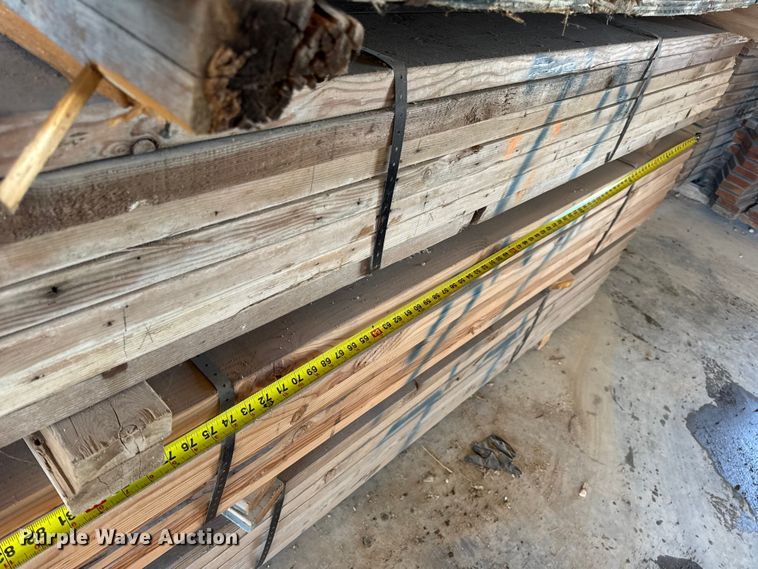 image for item EN0519 Approximately 1,900 pieces of lumber