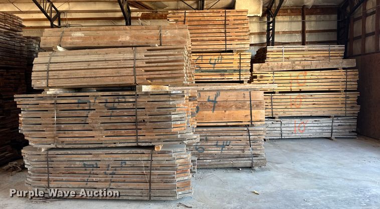 image for item EN0520 Approximately 2,400 pieces of lumber