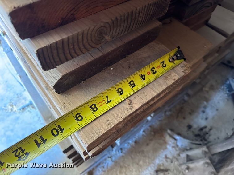 image for item EN0520 Approximately 2,400 pieces of lumber