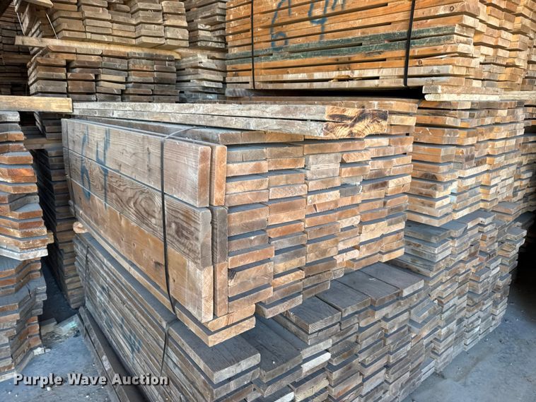 image for item EN0520 Approximately 2,400 pieces of lumber