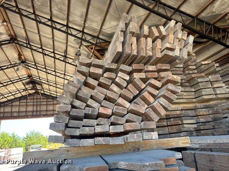 image for item EN0520 Approximately 2,400 pieces of lumber