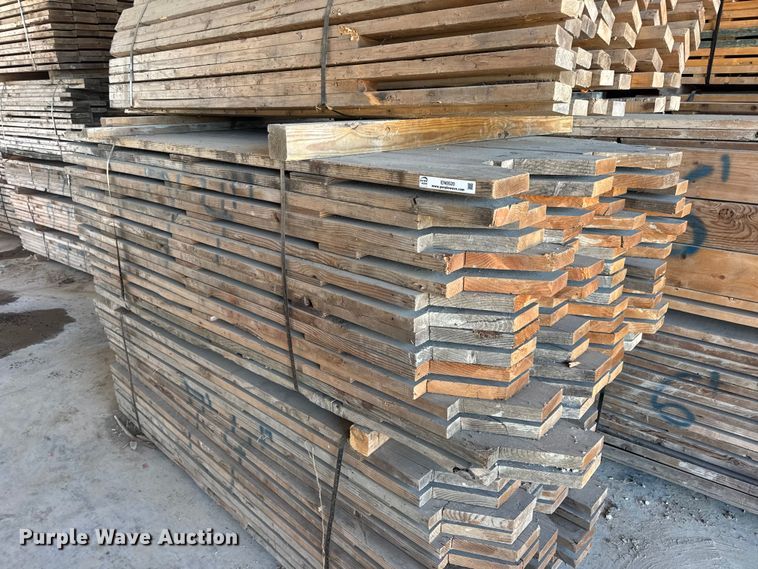 image for item EN0520 Approximately 2,400 pieces of lumber