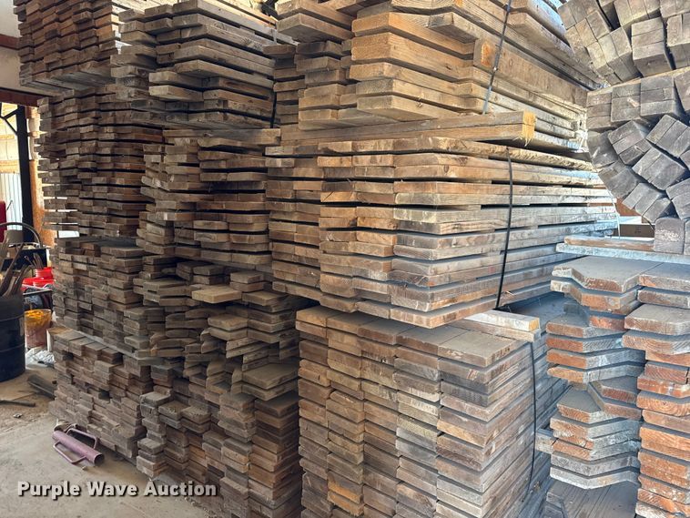 image for item EN0520 Approximately 2,400 pieces of lumber