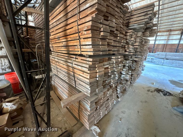 image for item EN0520 Approximately 2,400 pieces of lumber