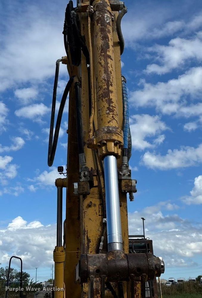 image for item EN5603 1998 Caterpillar 325B L excavator