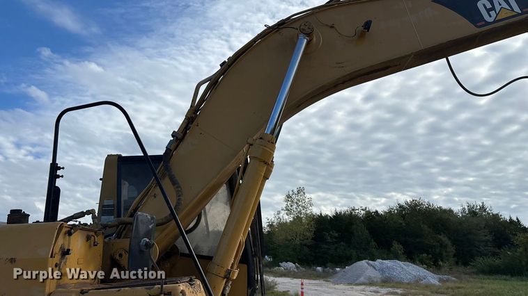 image for item EN5603 1998 Caterpillar 325B L excavator