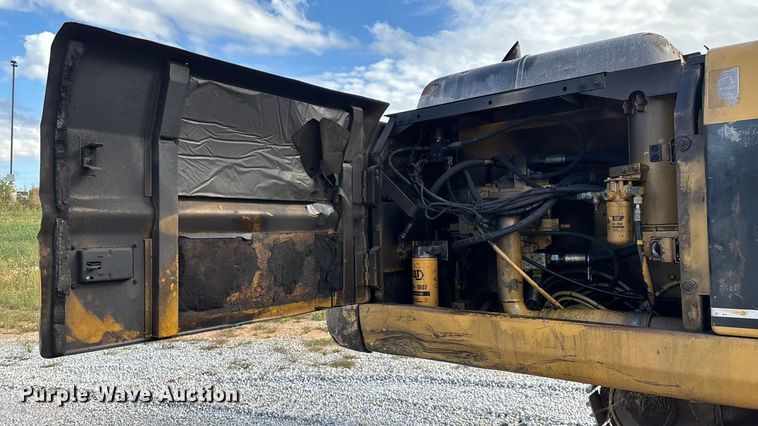 image for item EN5603 1998 Caterpillar 325B L excavator