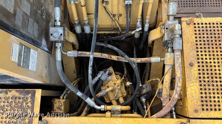 image for item EN5603 1998 Caterpillar 325B L excavator