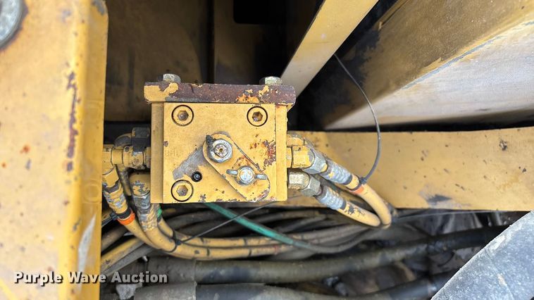 image for item EN5603 1998 Caterpillar 325B L excavator