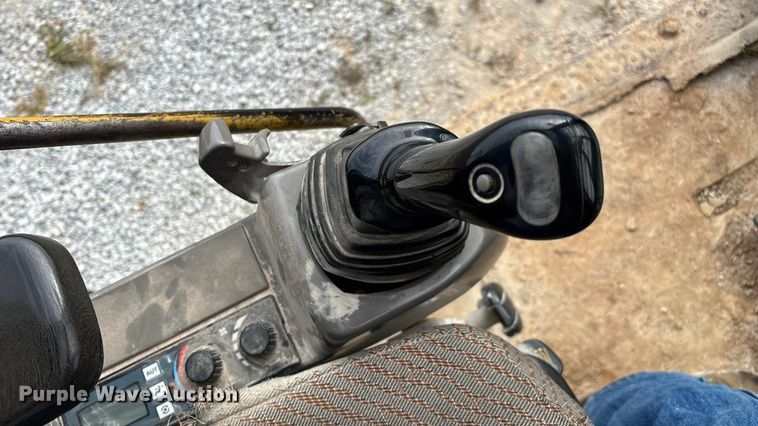 image for item EN5603 1998 Caterpillar 325B L excavator