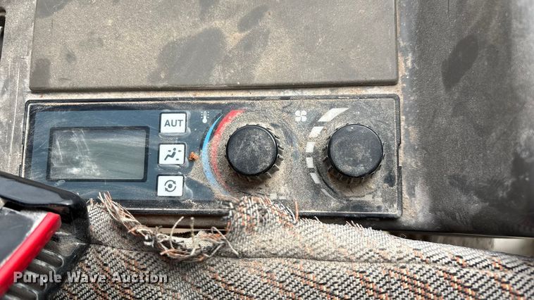 image for item EN5603 1998 Caterpillar 325B L excavator