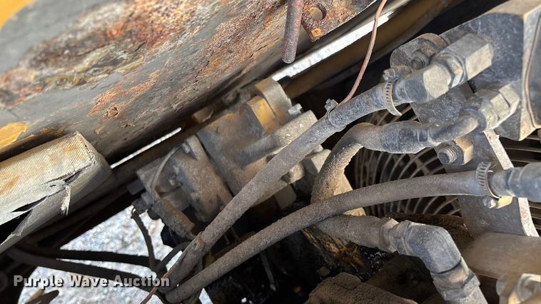 image for item EN5603 1998 Caterpillar 325B L excavator