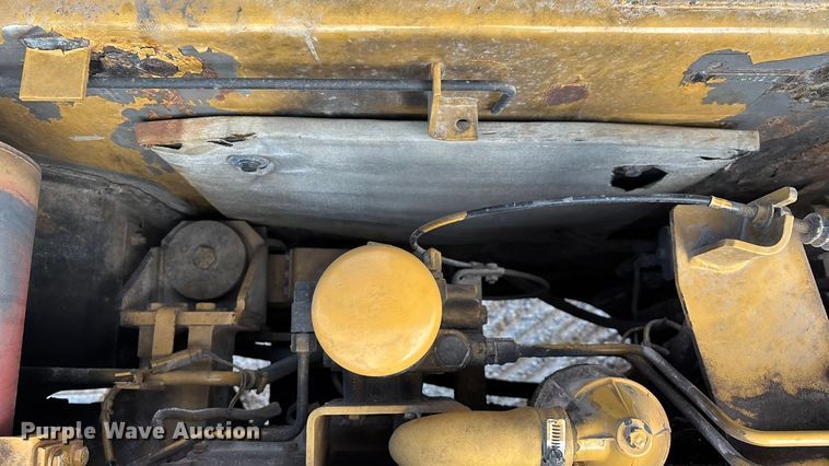 image for item EN5603 1998 Caterpillar 325B L excavator