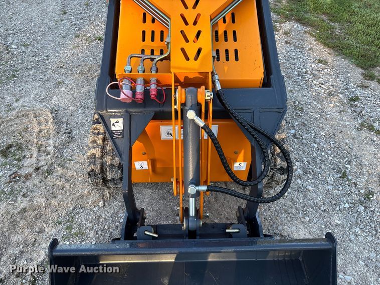 image for item EN5648 Landberd Equipment compact utility loader