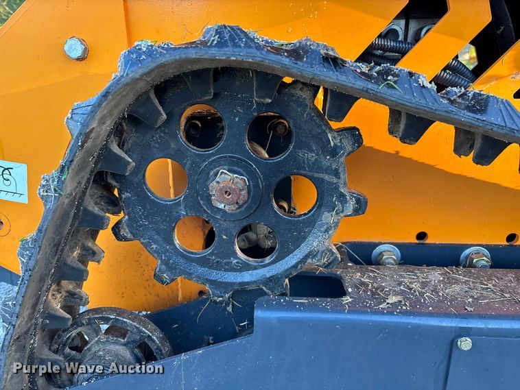 image for item EN5648 Landberd Equipment compact utility loader