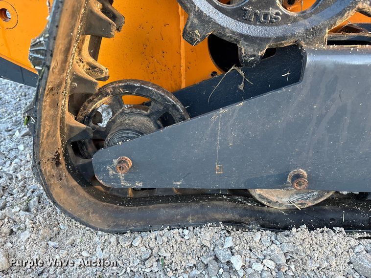 image for item EN5648 Landberd Equipment compact utility loader