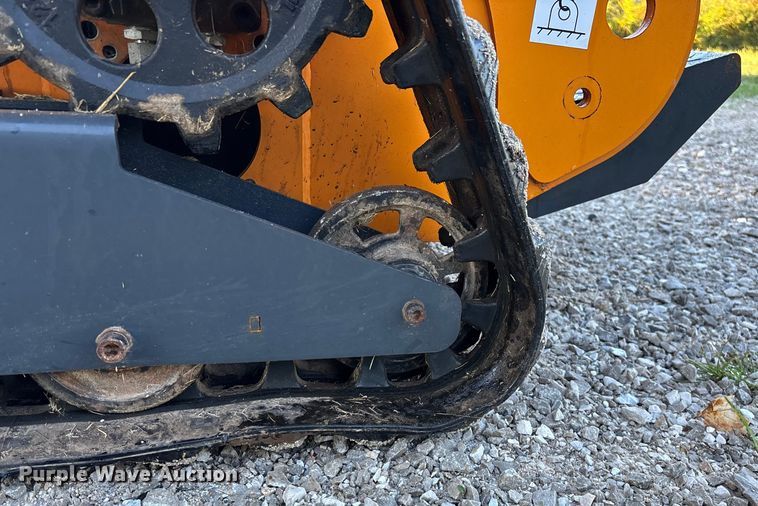 image for item EN5648 Landberd Equipment compact utility loader