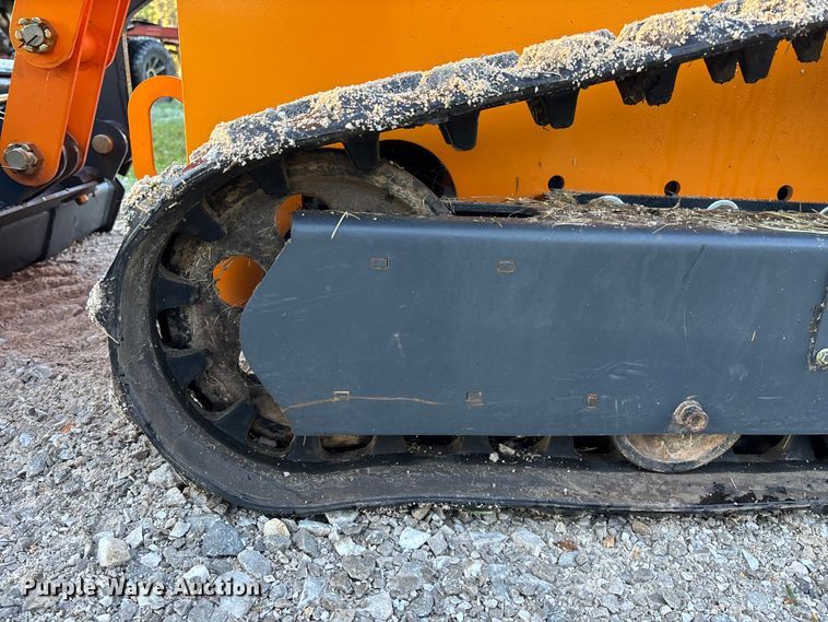 image for item EN5648 Landberd Equipment compact utility loader