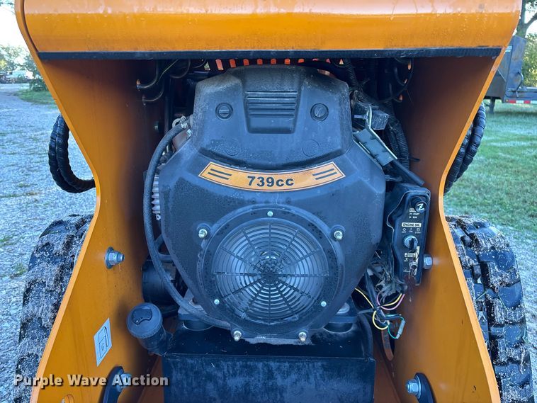 image for item EN5648 Landberd Equipment compact utility loader