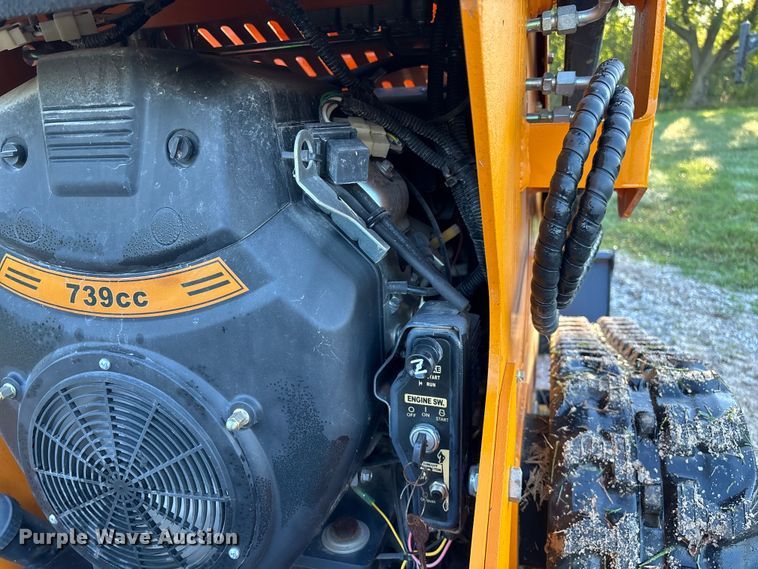 image for item EN5648 Landberd Equipment compact utility loader