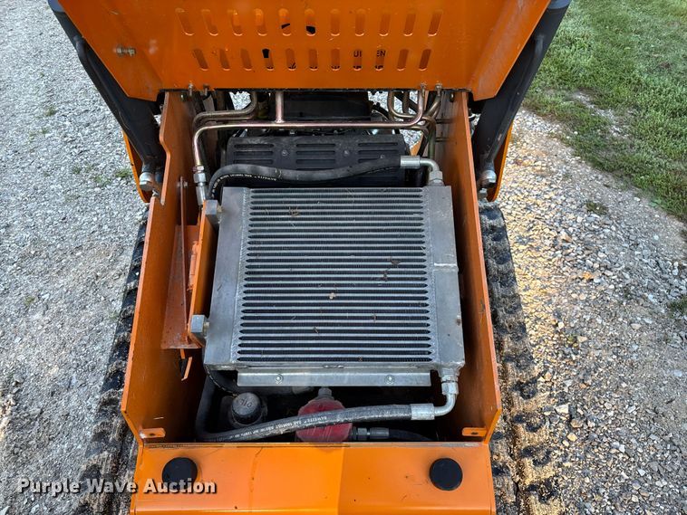 image for item EN5648 Landberd Equipment compact utility loader