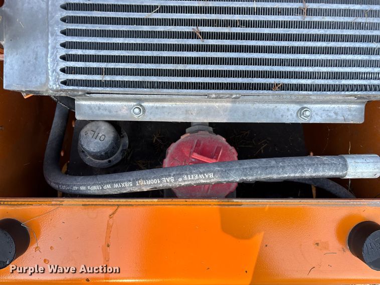 image for item EN5648 Landberd Equipment compact utility loader