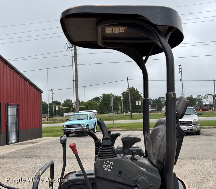 image for item EN5685 2017 Case CX17C mini excavator