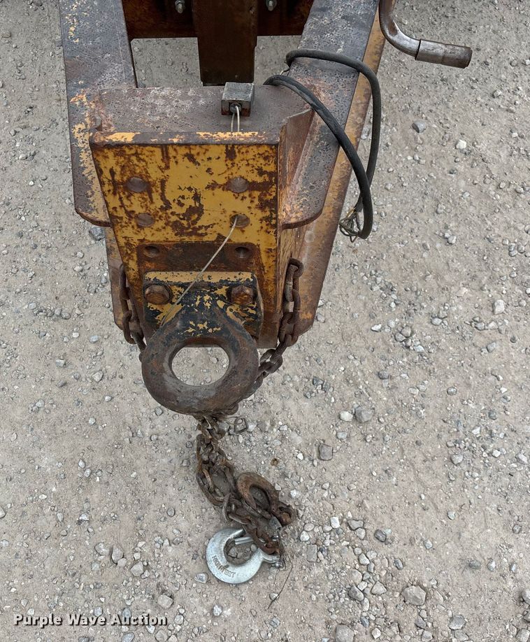 image for item EN5687 2004 Belshe equipment trailer