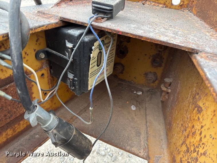 image for item EN5687 2004 Belshe equipment trailer