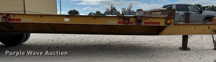 image for item EN5687 2004 Belshe equipment trailer