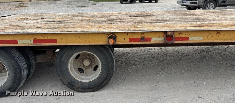 image for item EN5687 2004 Belshe equipment trailer