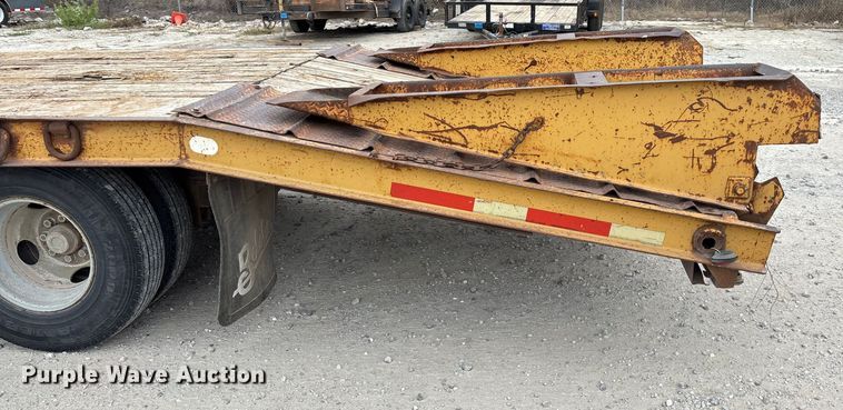 image for item EN5687 2004 Belshe equipment trailer