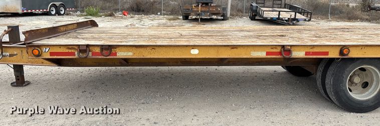 image for item EN5687 2004 Belshe equipment trailer