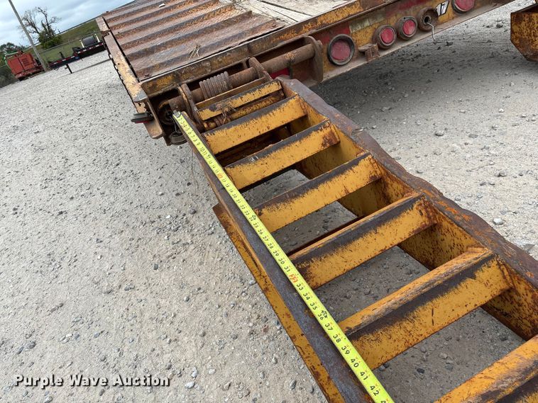 image for item EN5687 2004 Belshe equipment trailer