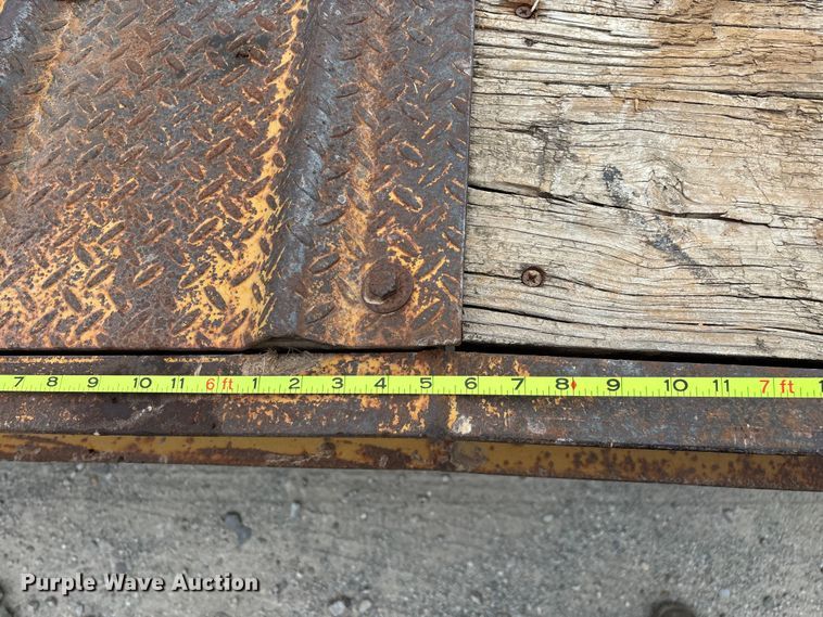 image for item EN5687 2004 Belshe equipment trailer