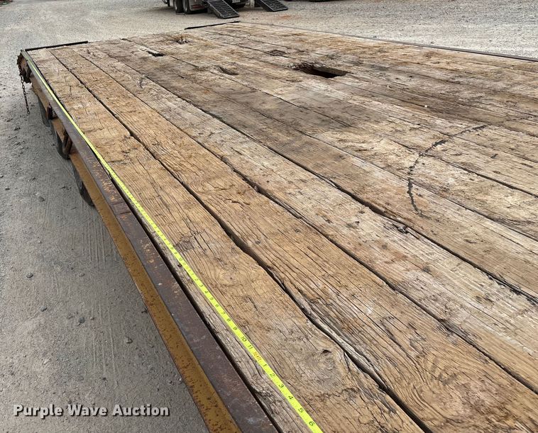 image for item EN5687 2004 Belshe equipment trailer