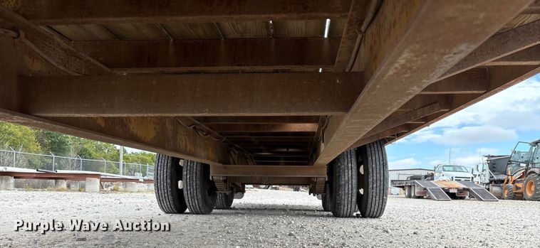 image for item EN5687 2004 Belshe equipment trailer