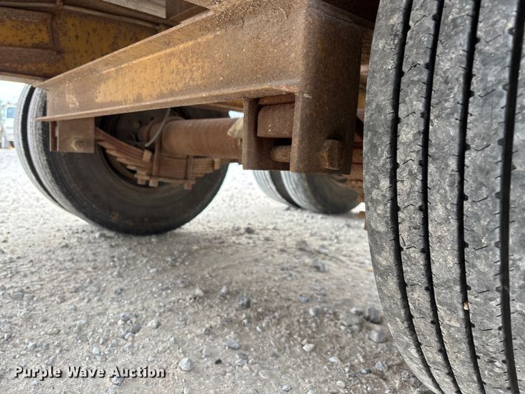 image for item EN5687 2004 Belshe equipment trailer