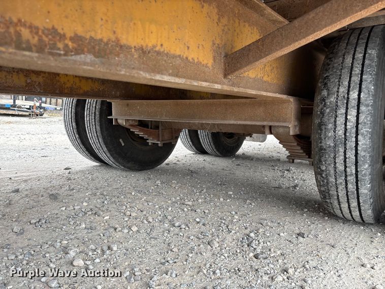 image for item EN5687 2004 Belshe equipment trailer