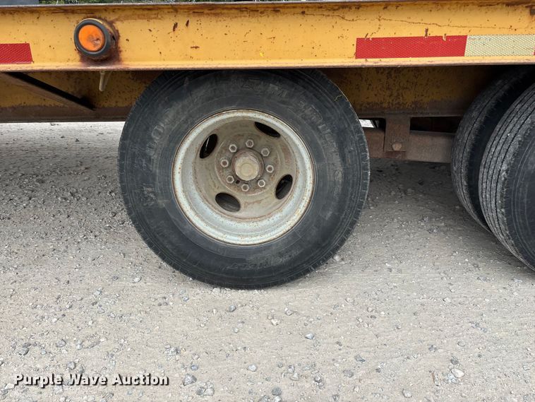 image for item EN5687 2004 Belshe equipment trailer