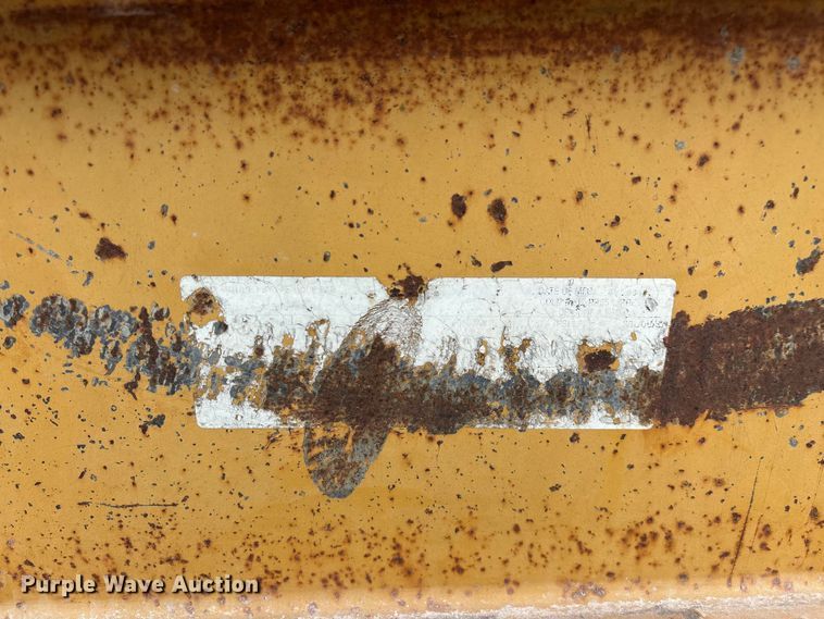 image for item EN5687 2004 Belshe equipment trailer