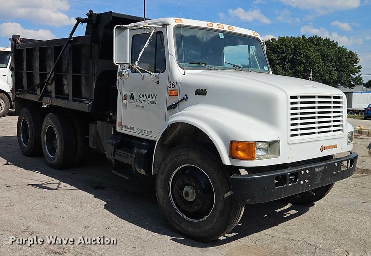 image for item EO4704 1991 International F4900 dump truck