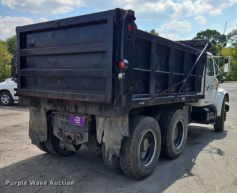image for item EO4704 1991 International F4900 dump truck