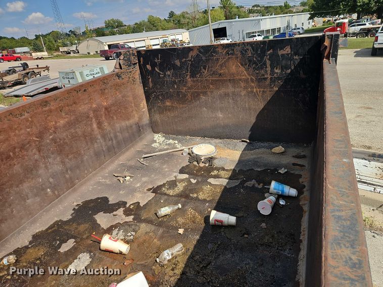 image for item EO4704 1991 International F4900 dump truck