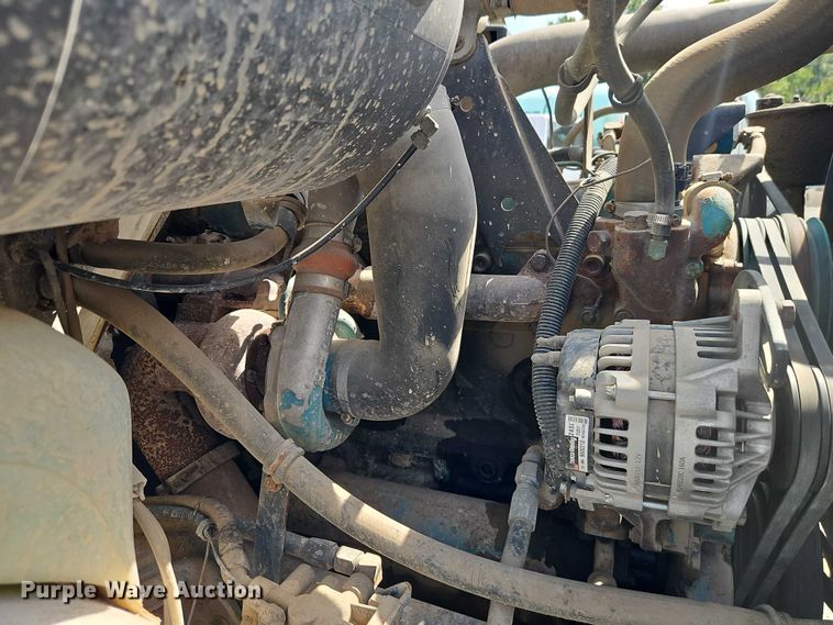 image for item EO4704 1991 International F4900 dump truck