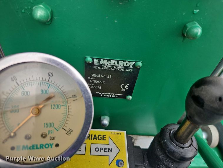 image for item EO4708 2011 McElroy TracStar 250/28 poly fusion machine