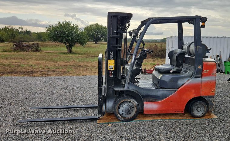 image for item EO4710 Toyota 8FGCU30 forklift